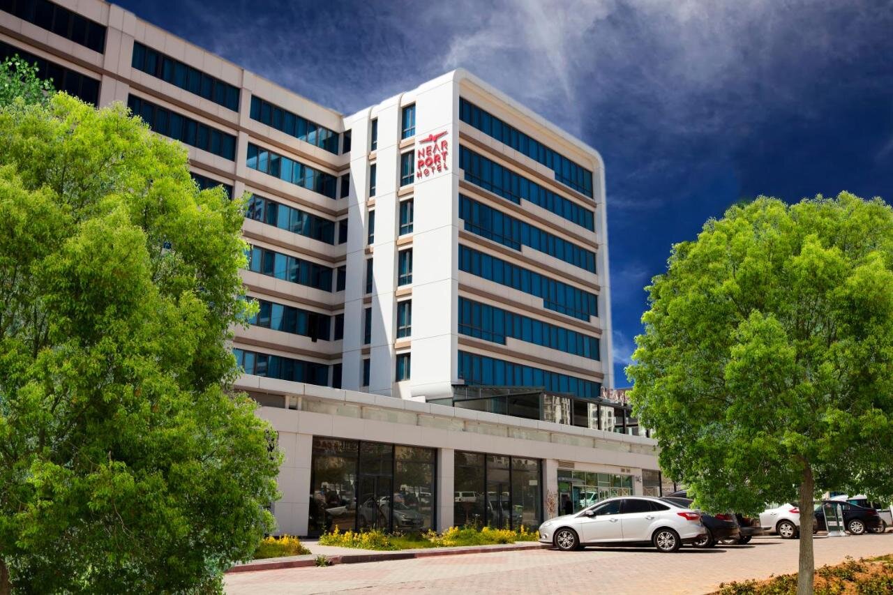 NEARPORT Hotel