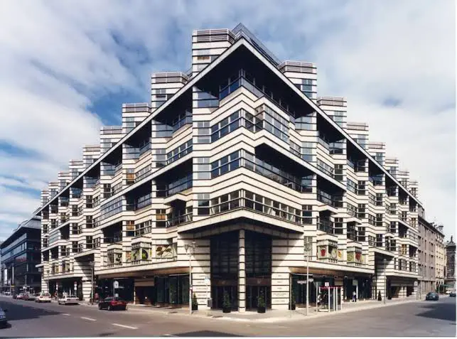 Meoclinic Hospital, Berlin, Germany